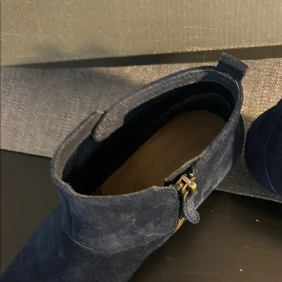 Timberland Stylish Navy Blue Suede Ankle Boots - Picture 3 of 5